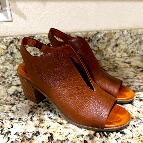 Lucky Brand Rhazy Leather Slingback Heels Size 9 - Picture 6 of 6